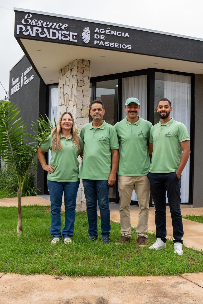 Equipe de atendimento da Essence Paradise